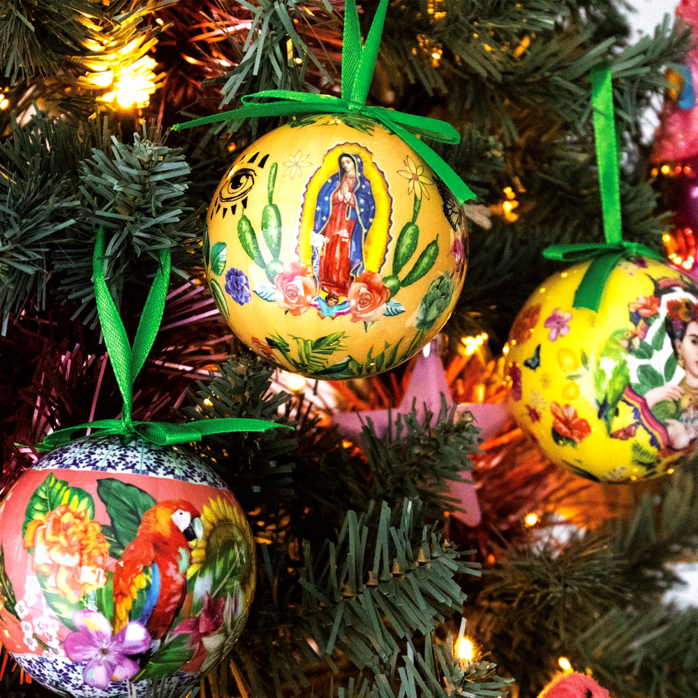 
                      
                        Bauble Set Mexican Folklore
                      
                    