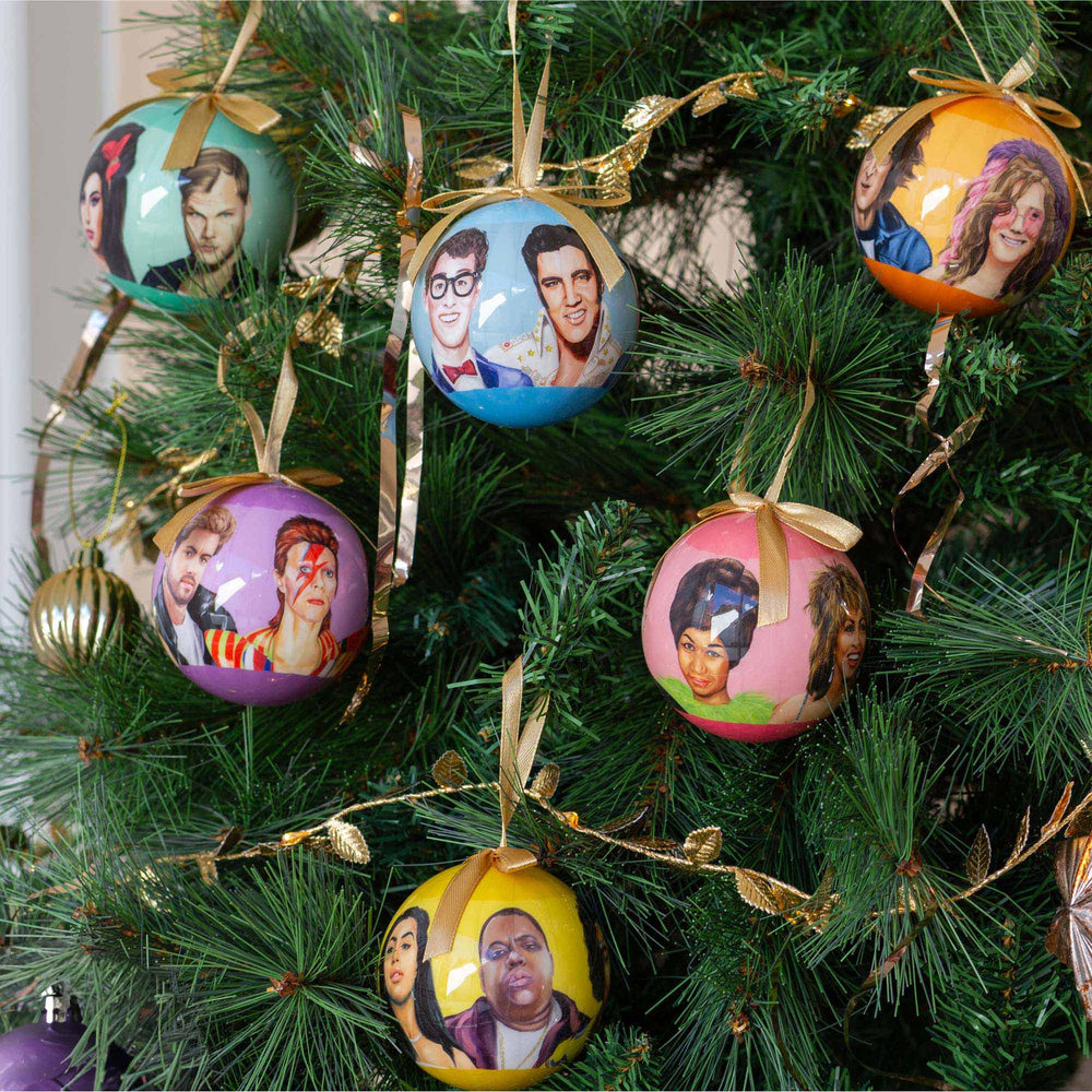 
                      
                        Bauble Set Tribute Artists Music Edition
                      
                    