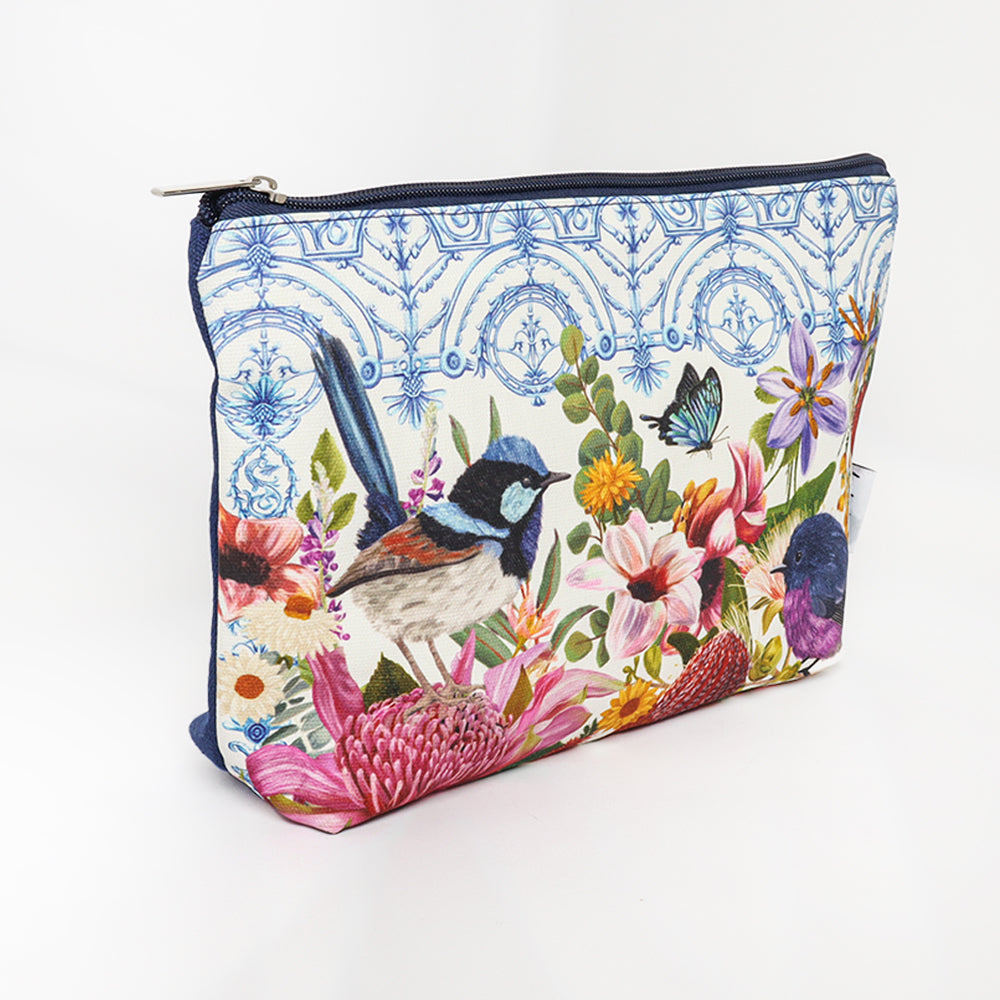 
                      
                        Travel Pouch Enchanted Garden
                      
                    