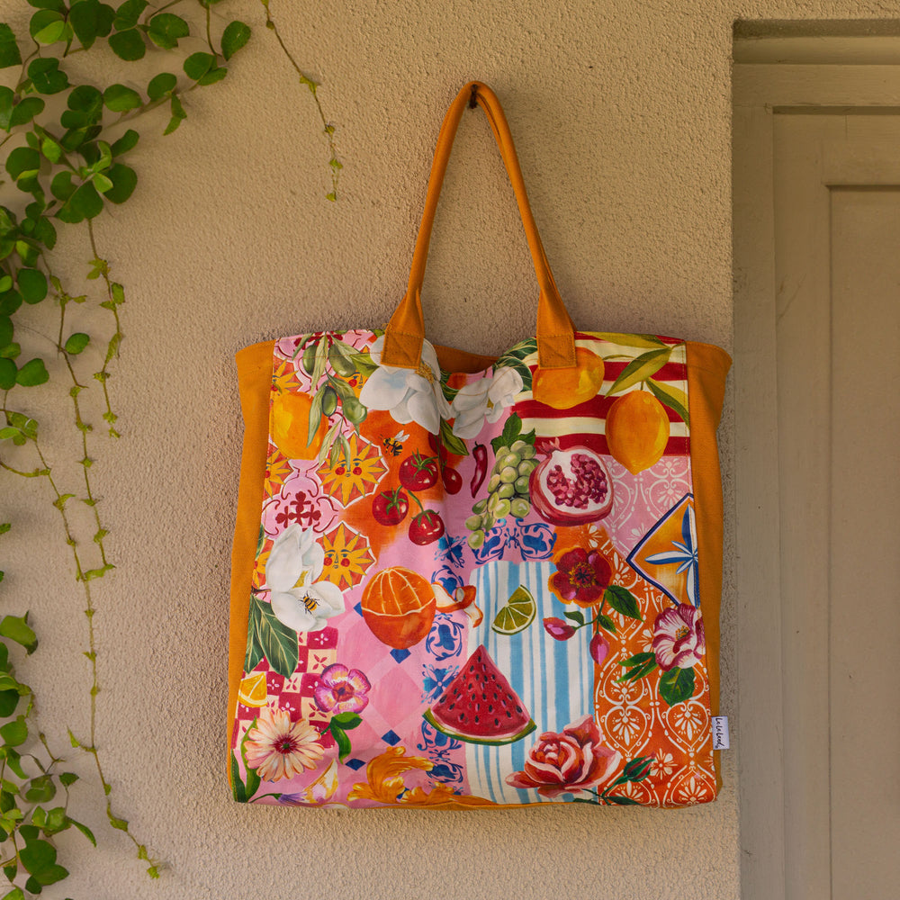 
                      
                        Grand Canvas Bag Italian Summer
                      
                    