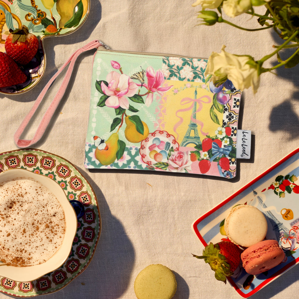 
                      
                        Coin Purse Je t'aime Paris
                      
                    